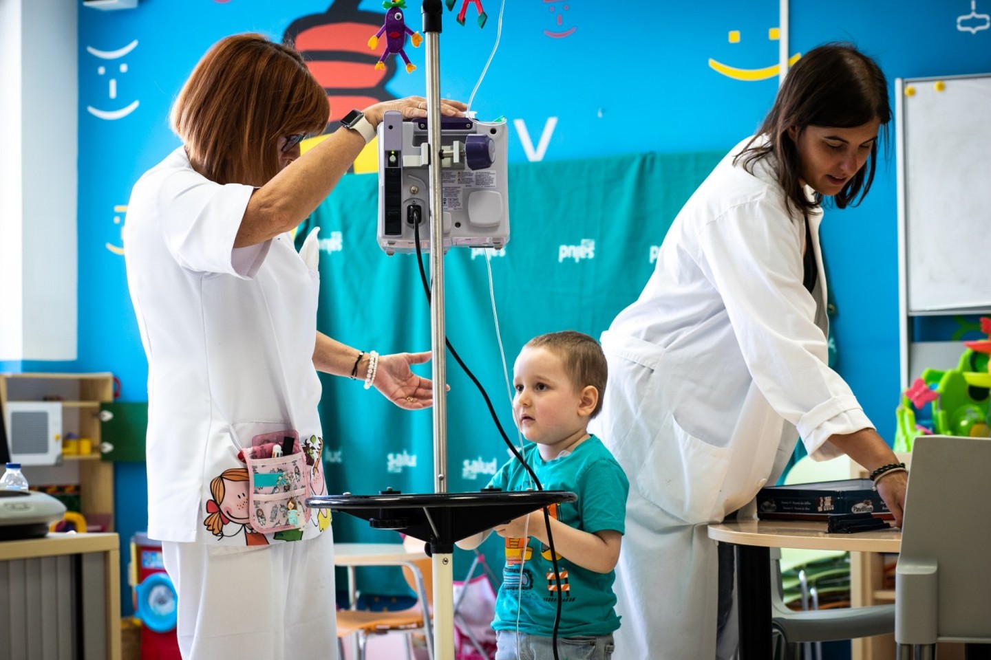 Las familias de niños con cáncer piden que los nuevos tratamientos de inmunoterapia se implanten en Aragón