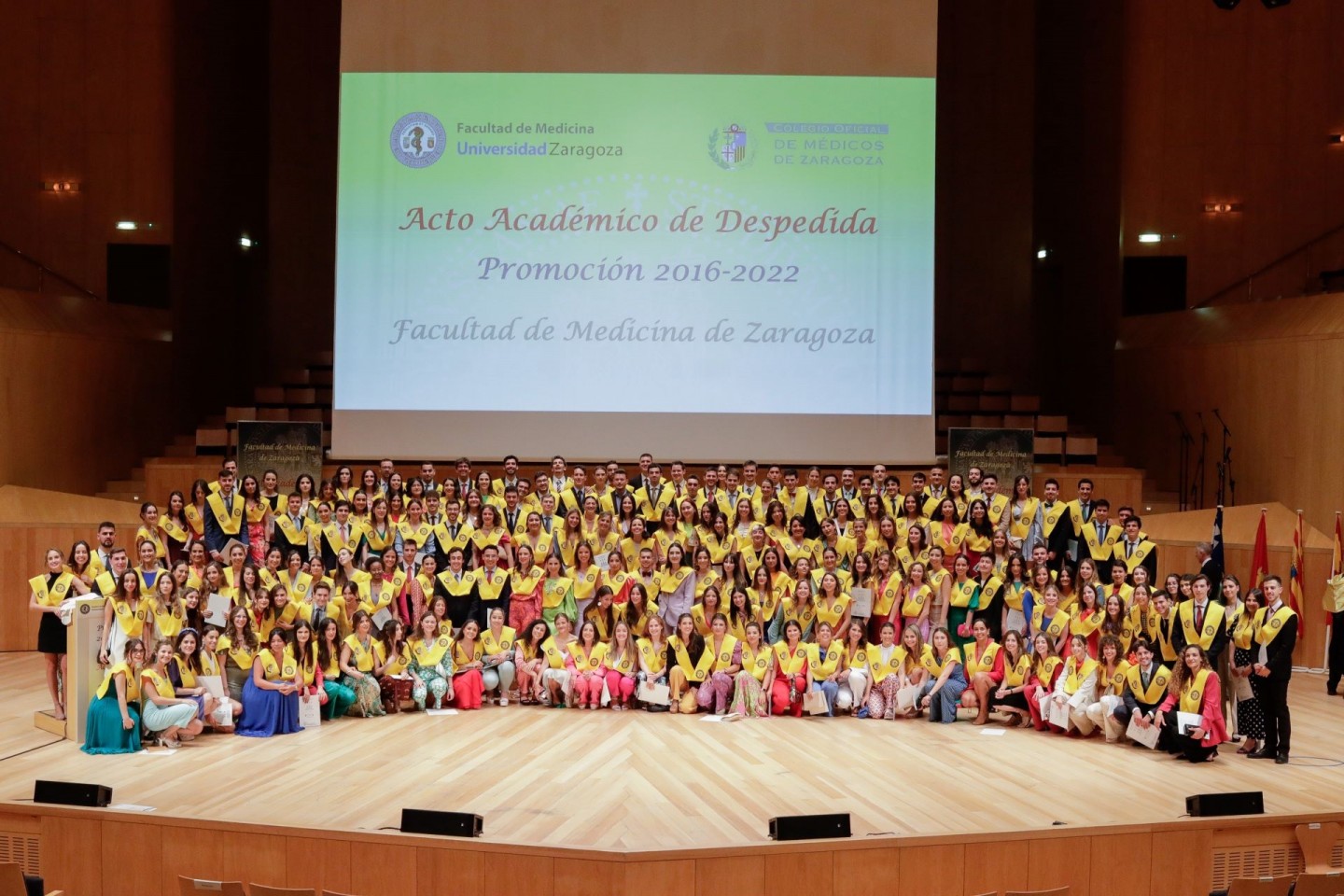 La promoción 2016-2022 de Medicina celebra su graduación