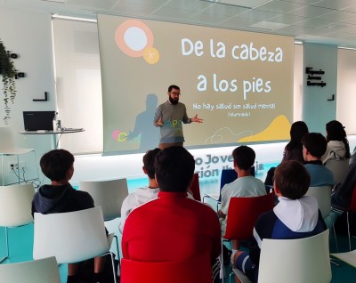 Más de 3.500 estudiantes reciben formación en salud mental y bienestar emocional en los talleres gamificados de ASAPME Aragón