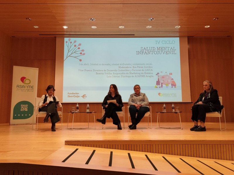 Juventud y soledad, menos interrelaciones personales y pérdida de habilidades sociales