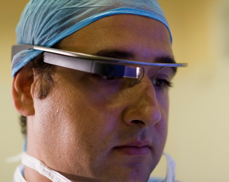 Las Google Glass traen el quirófano único y global